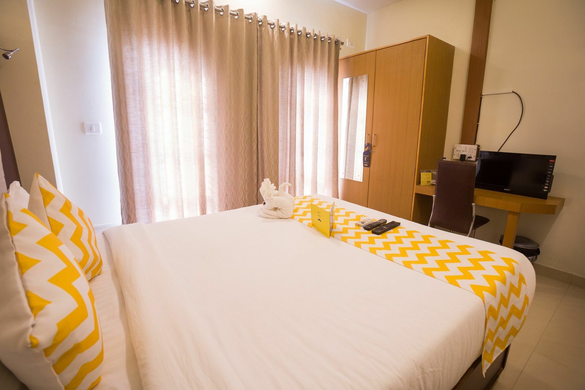 Fabhotel Millenium Stay Indiranagar Бангалор Екстериор снимка